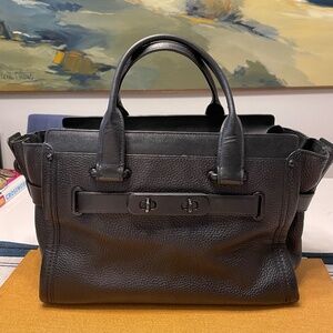 Coach pebble level designer bag